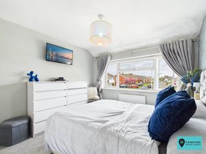 Bedroom- click for photo gallery